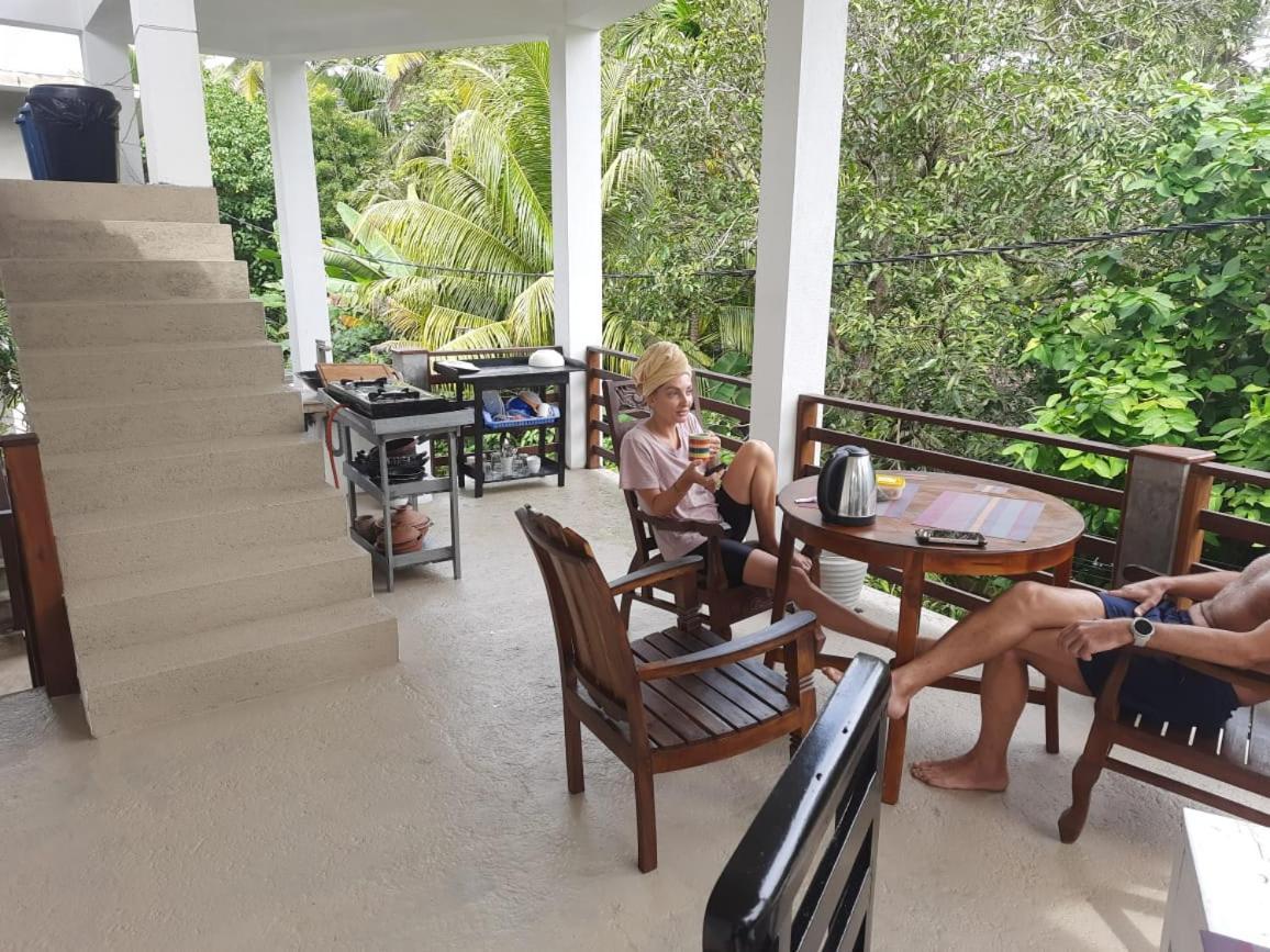 Siyon Yula - Guest House Hikkaduwa Ngoại thất bức ảnh