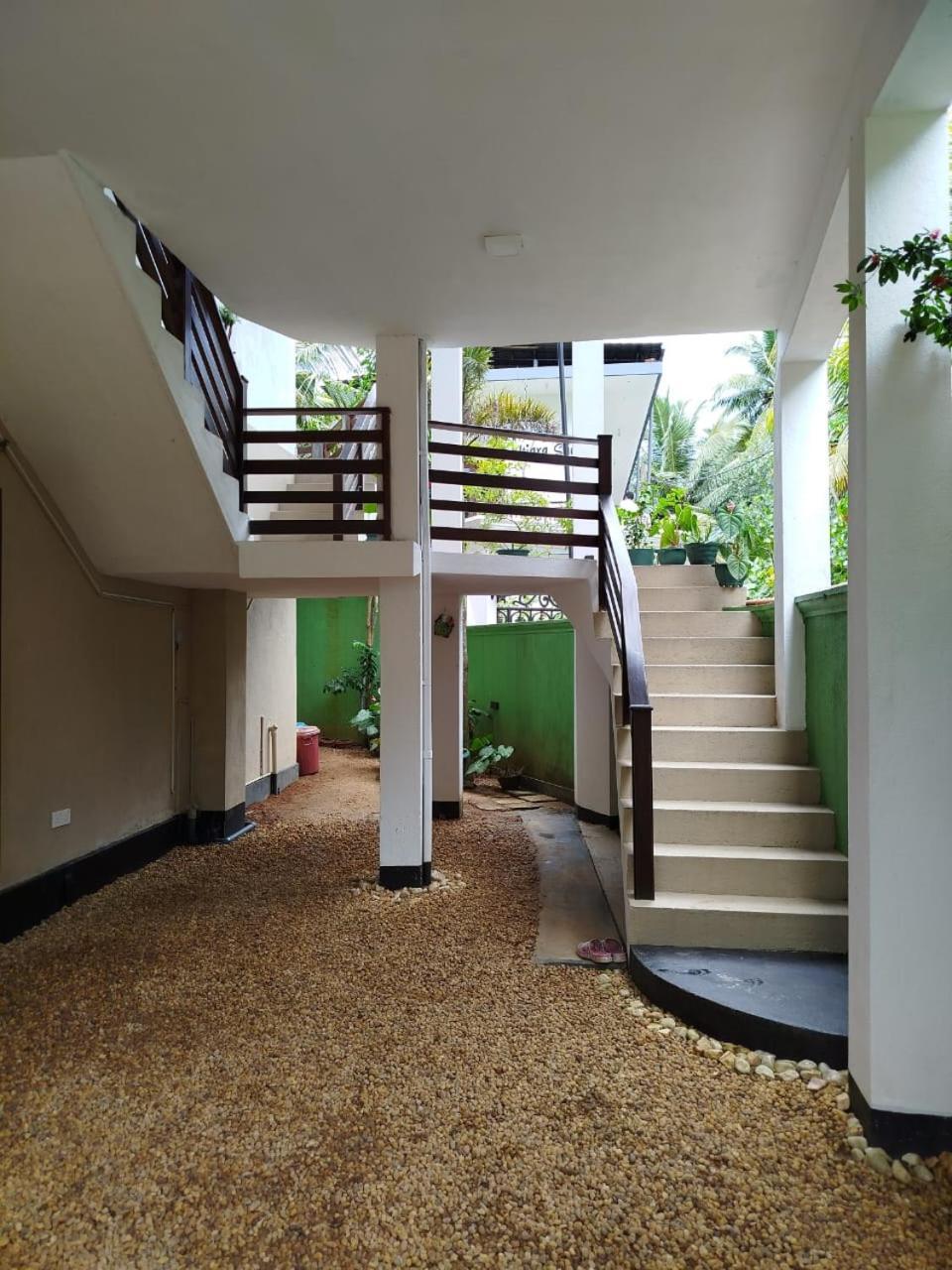 Siyon Yula - Guest House Hikkaduwa Ngoại thất bức ảnh